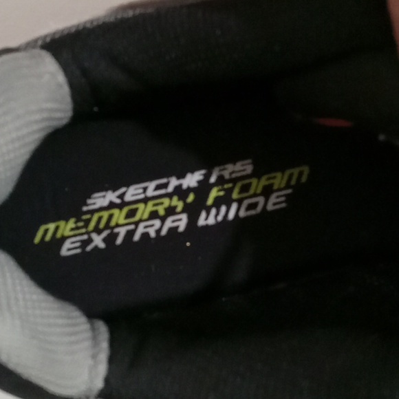 Sketches Sneakers - Picture 3 of 5